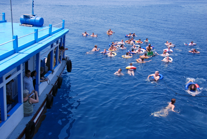 Tour 4 Đảo Bằng Thuyền