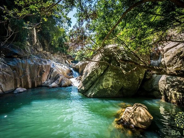 Ba Hồ & Bãi Biển Dốc Lết